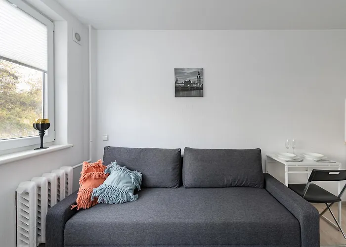 Pramones Apartment #4 By Poloaparments